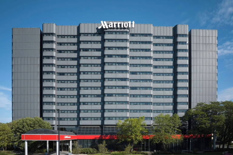 Exterior & Views 2, Teaneck Marriott at Glenpointe, Bergen