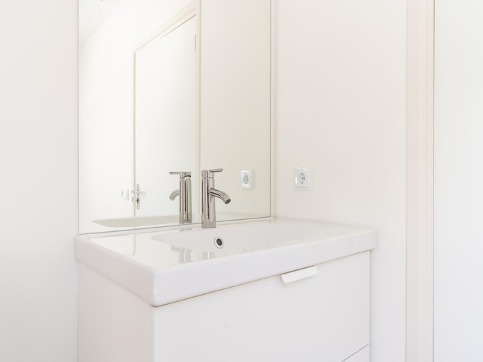 Bathroom 3, Group Apartment on Ameland by De Vleijen, Ameland