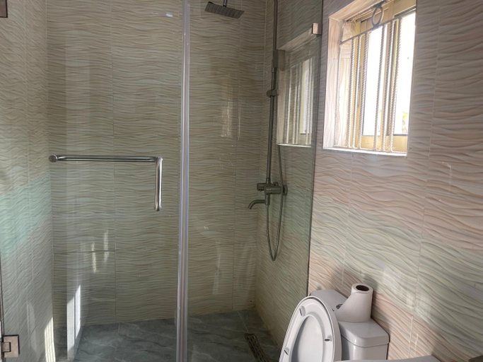 Bathroom, White Gold Hotel, Kosofe