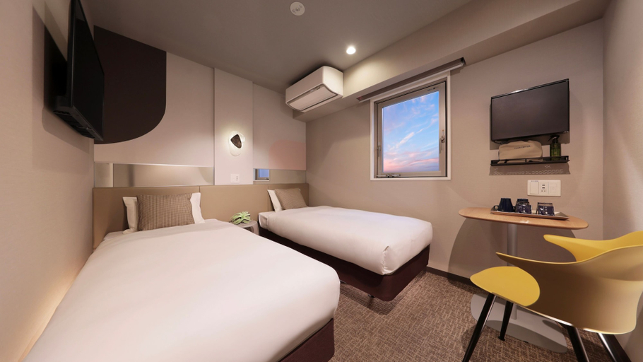 Bedroom 4, Tennoji Crystal Hotel, Osaka
