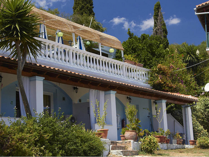 2, Romantic apartment in Mpenitses with shared pool, Ionian Islands