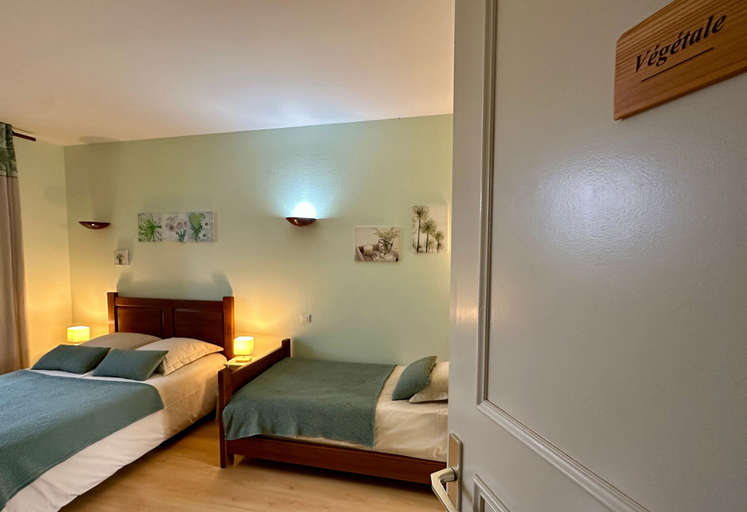 Bedroom 2, La Maison Du Canal, Côte-d'Or
