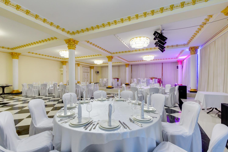 Food & Drinks 5, Kartmazovo Country Club, Western