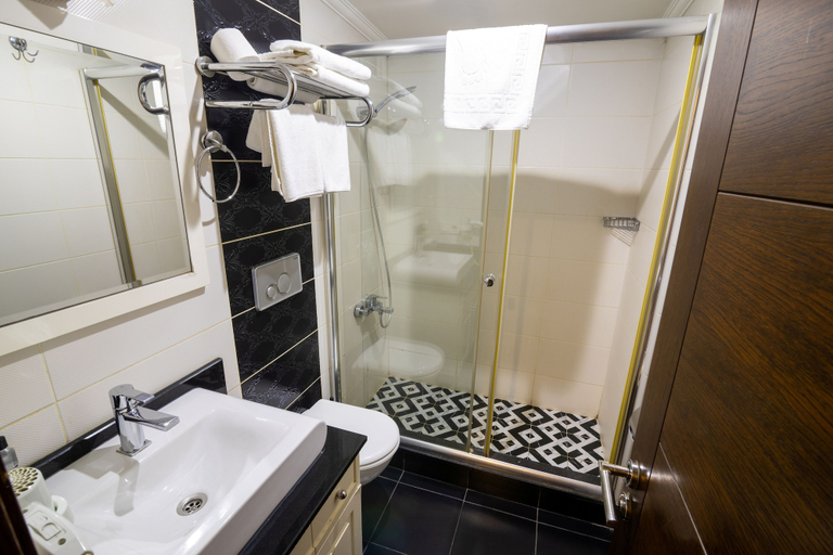 Bathroom 5, K Suites Hotel, Şişli
