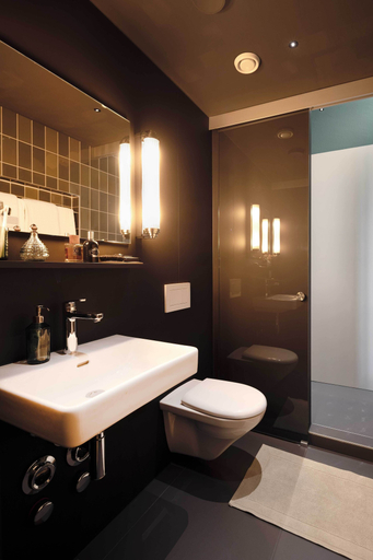 Bathroom 3, Aare Lodge Attisholz Self Check-in, Wasseramt
