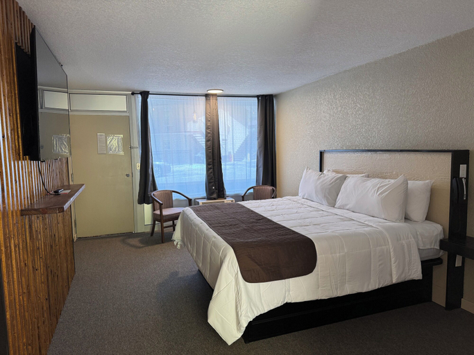 Bedroom 3, Sleepy Bear Motel, Sevier