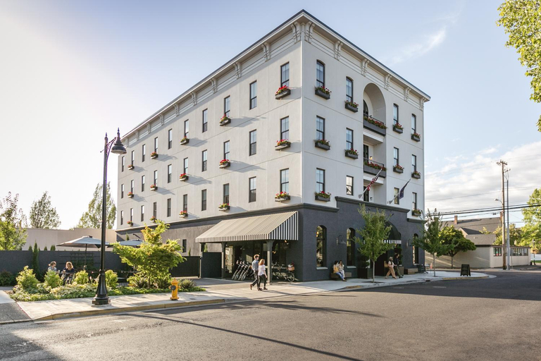 Others 3, Atticus Hotel, Yamhill