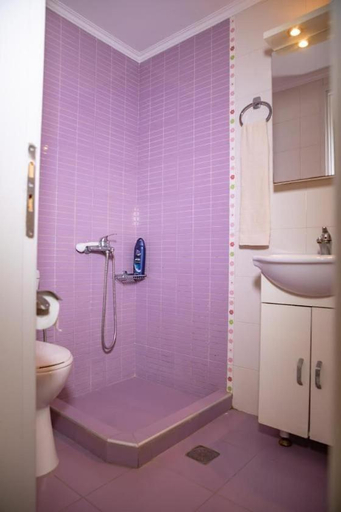 Bathroom 3, Katakolo Apartments near Olympia, West Greece