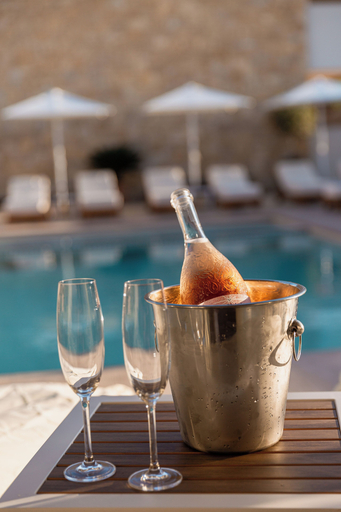 Food & Drinks 3, Sarana Suites Crete, Crete