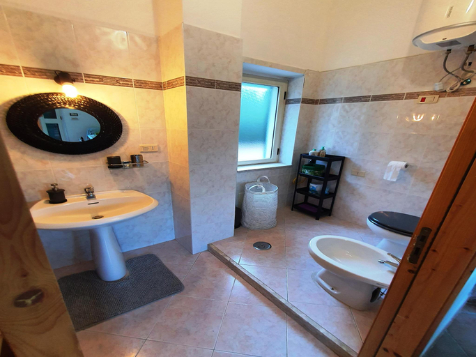 Bathroom 3, Amazing Home in Campania, Salerno