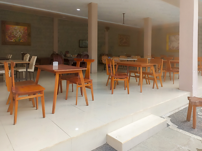 Food & Drinks, Giri Palma Hotel and Villas RedPartner @ Tidar Malang, Malang