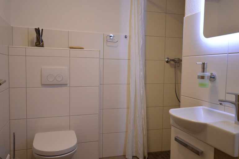 Bathroom 2, Dreamy Holiday Home in Ellscheid With Terrace, Vulkaneifel