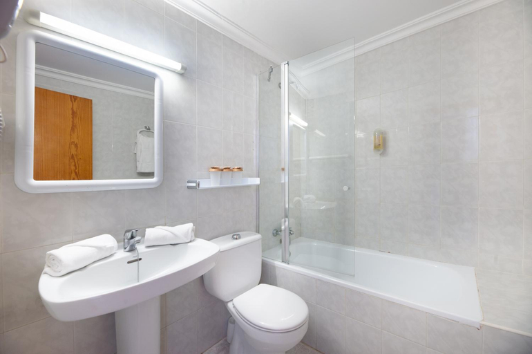 Bathroom 5, Apartamentos Vibra Lux Mar, Baleares