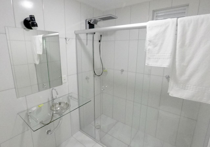 Bathroom 3, Hayer Hotel, Erechim