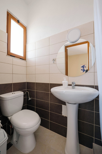 Bathroom 5, Kalpazo Kaja Vila Garden, Kavajës