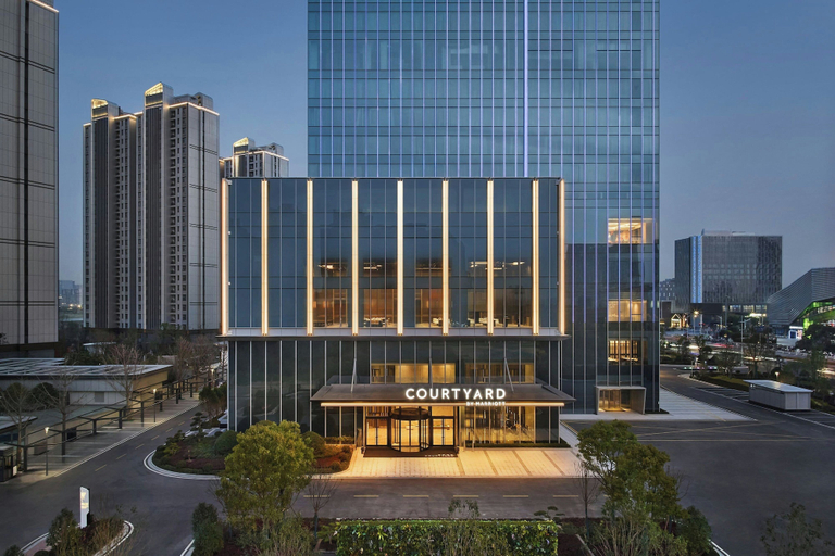 Exterior & Views