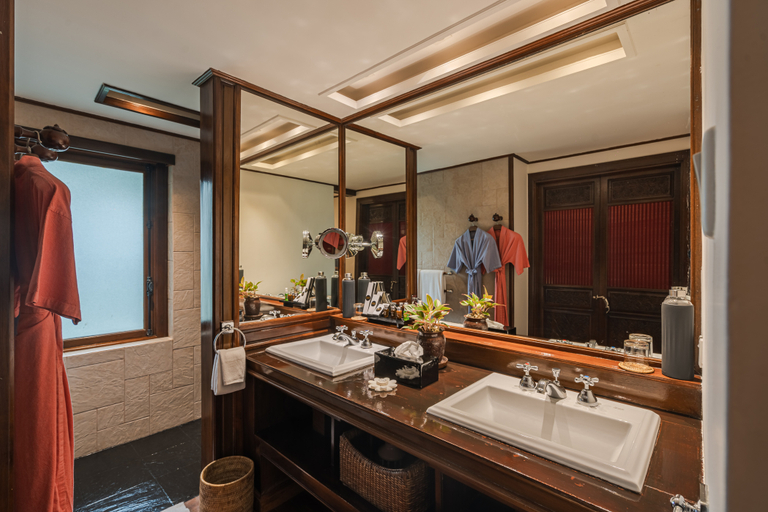 Bathroom 5, Governor’s Residence, Yangon