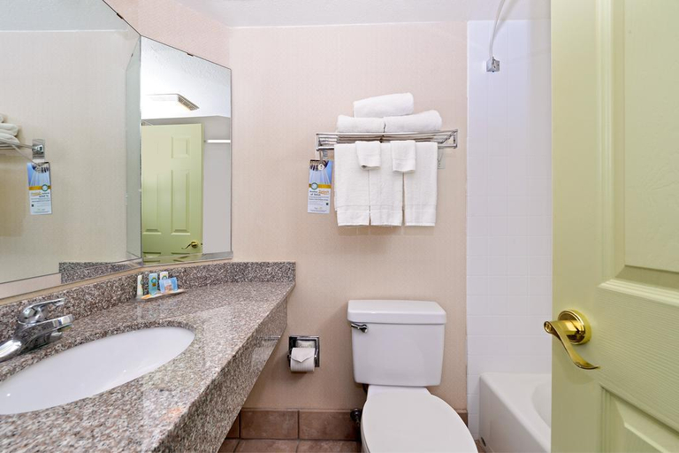 Bathroom 4, Quality Inn Payson, Gila