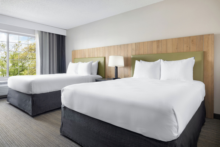 Bedroom 3, Country Inn & Suites by Radisson, Springfield, OH, Clark