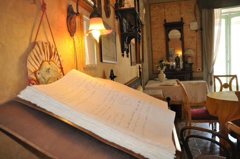 Bedroom 4, Casa Raffaele Conforti, Salerno