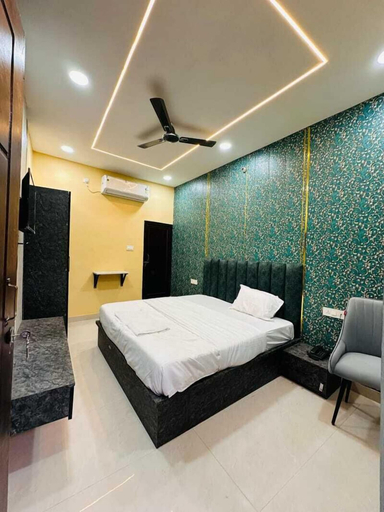Bedroom 3, Hotel Airport Suites, Lucknow