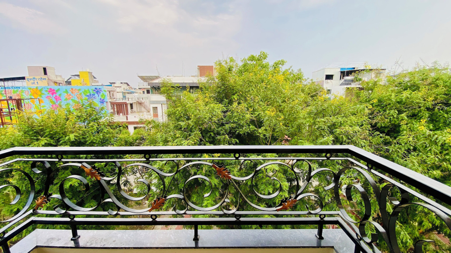 Others 5, The Velar Hotel, Vijay Nagar, Indore