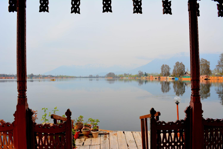 Others 5, Golden Flower Heritage Houseboats, Srinagar