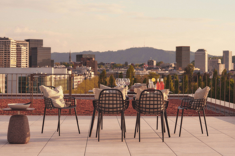 Others 5, Belmont Residences, Zürich