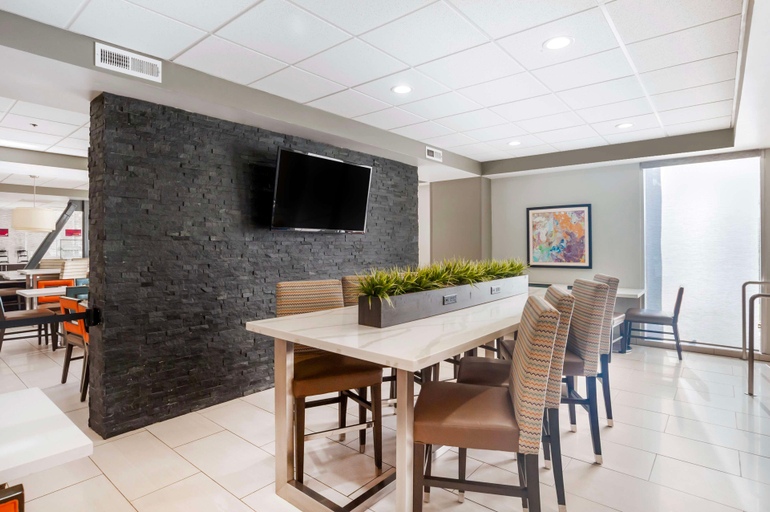 Public Area 2, Best Western Plus Commerce Hotel, Los Angeles