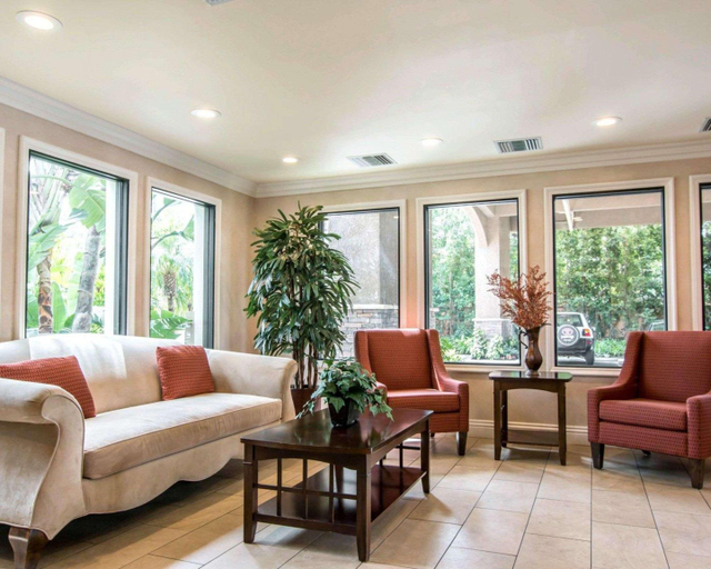 Public Area 2, Quality Inn and Suites Anaheim Maingate, Orange