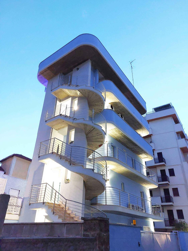 Others 5, Sweet Home & Wellness Luxury Apartment, Roma