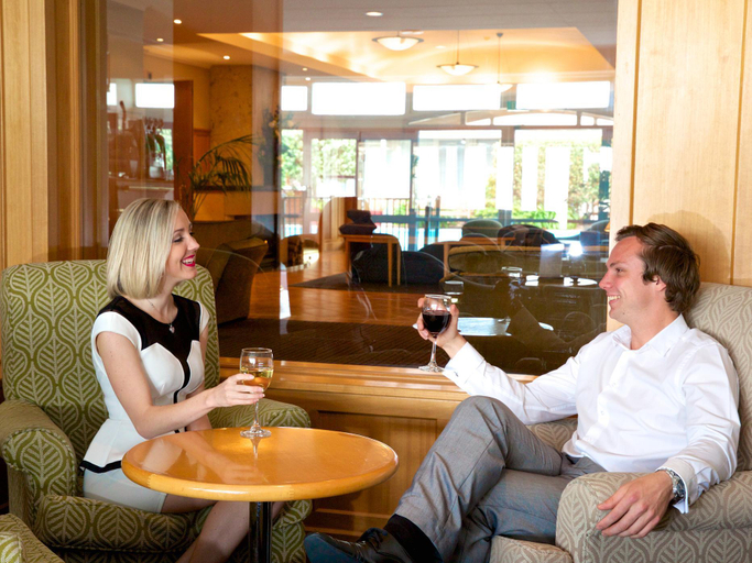 Food & Drinks 5, Brentwood Hotel, Wellington