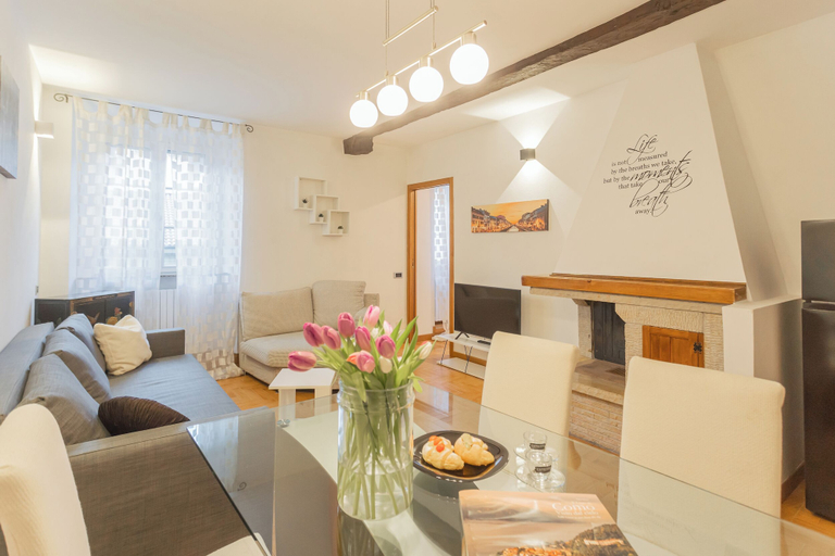 Others 4, Volta Apartment by Rent all Como, Como