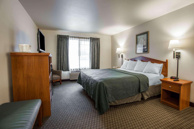 Bedroom 4, Quality Inn & Suites Federal Way - Seattle, King