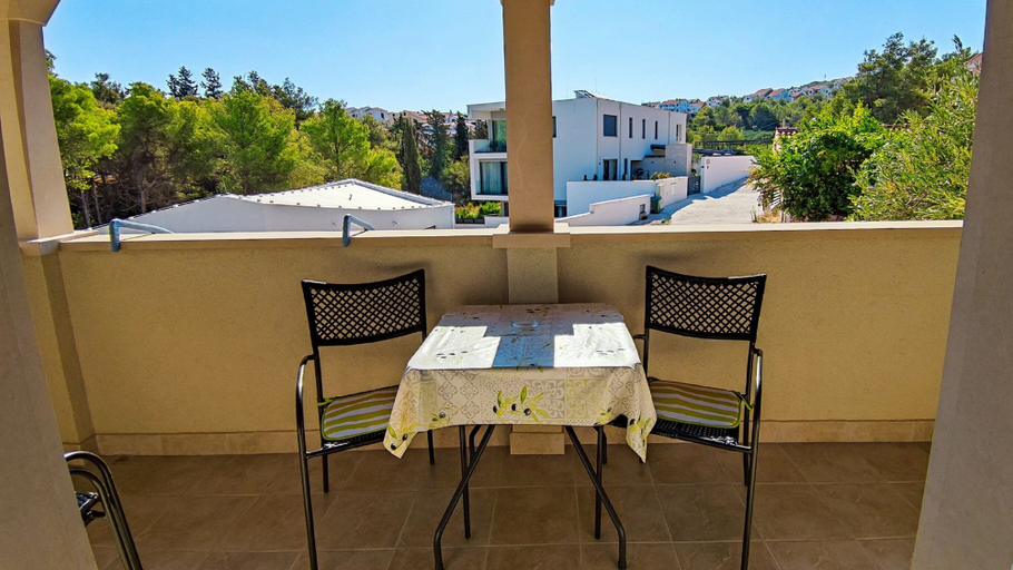 Others 5, Leana Apartments , Island of Brač, Supetar