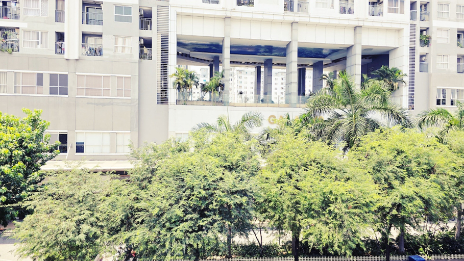 Exterior & Views, Mother's Home, District 4