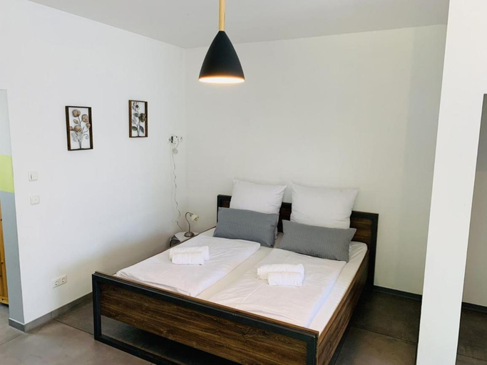 Bedroom, Gaste und Messezimmer Adelheidsdorf, Celle