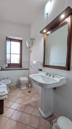 Bathroom 4, Agriturismo Mammarella, Salerno