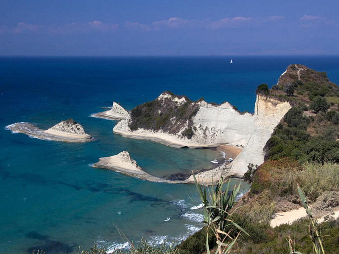 4, Romantic apartment in Mpenitses with shared pool, Ionian Islands