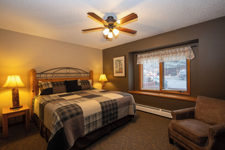 Bedroom 2, Aspen Winds on Fall River, Larimer