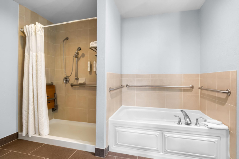 Bathroom 4, Hilton Garden Inn Amarillo, Potter