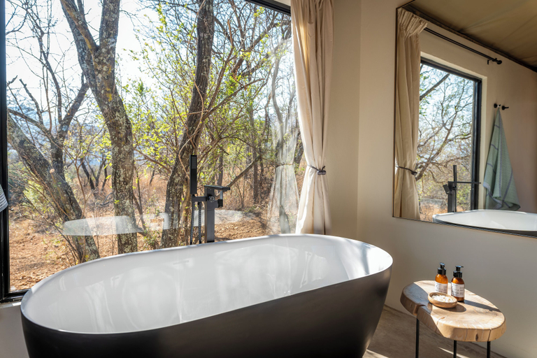 Bathroom 3, Sasi Bush Lodge, Uthukela