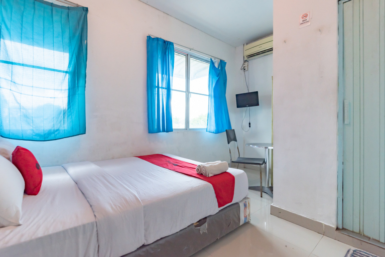 Bedroom 4, RedDoorz Plus near Kepri Mall, Batam