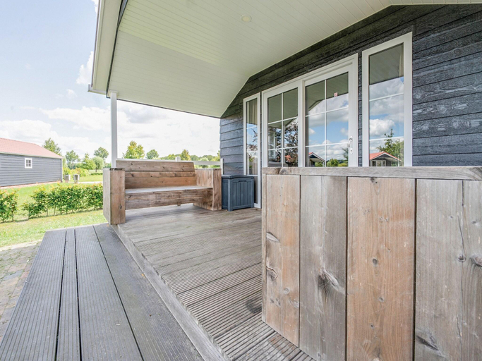 Others 2, Glamping with Veranda Over Water, Noordoostpolder