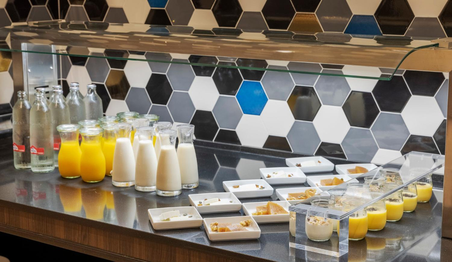 Food and beverages 1, Ilunion Valencia Hotel 4, Valencia