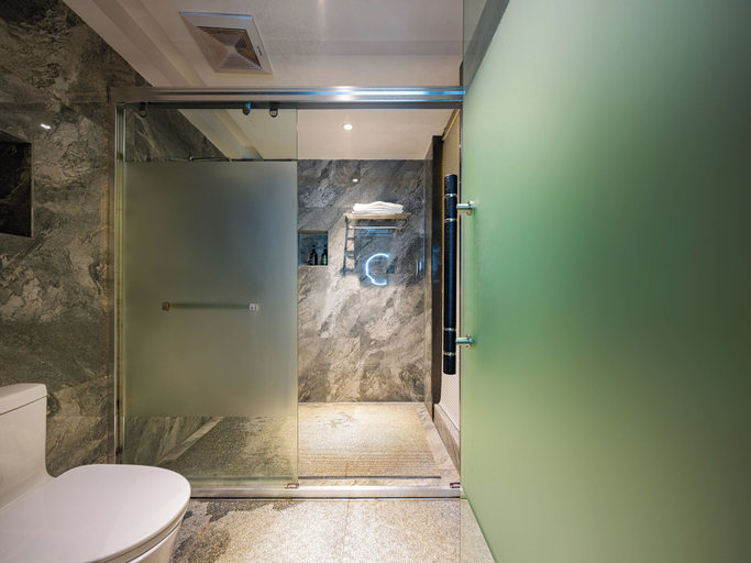 Bathroom, Riverside Peak Lodge Zhangjiajie Wulingyuan National Park, Zhangjiajie