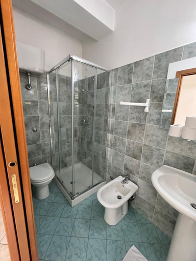 Bathroom 3, Da Bosio, Ancona