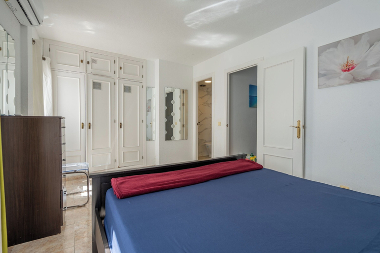 Room 3, Condo 50m From Los Boliches Beach in Fuengirola, Málaga