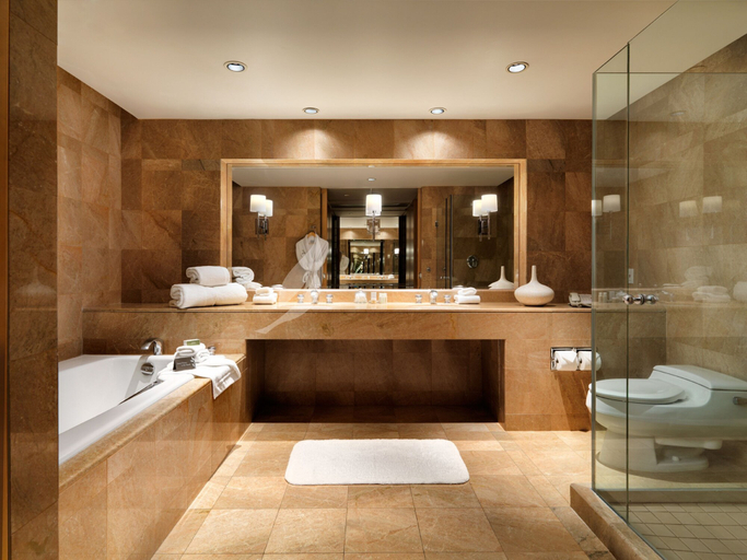 Bathroom 5, Inn at Laurel Point, Capital