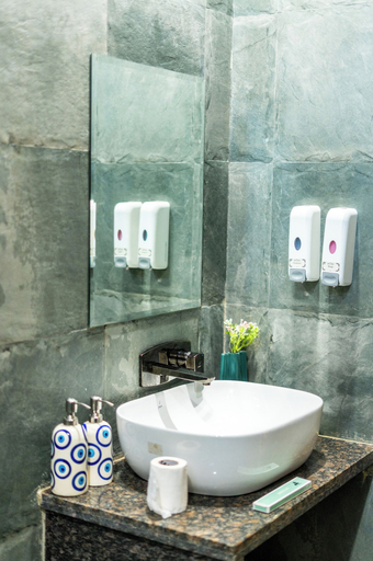 Bathroom, Jungle Ghar, Hoshangabad